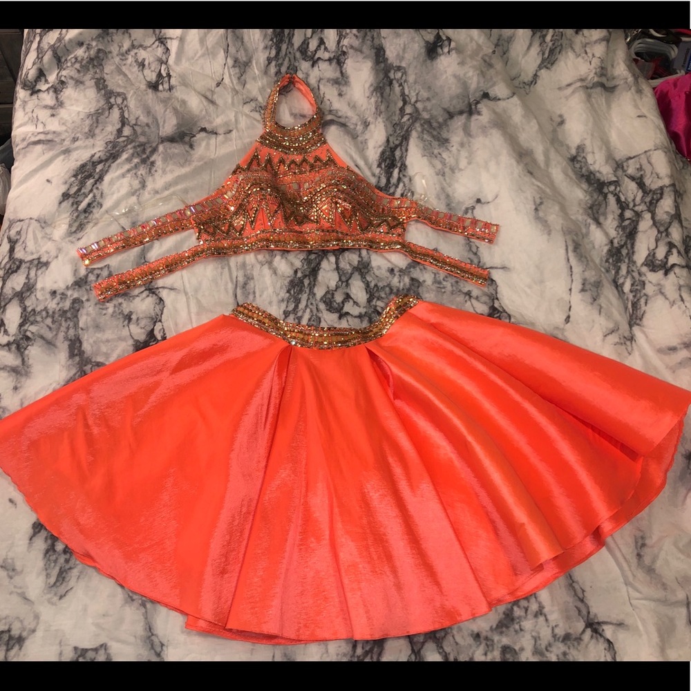 Two Piece Set